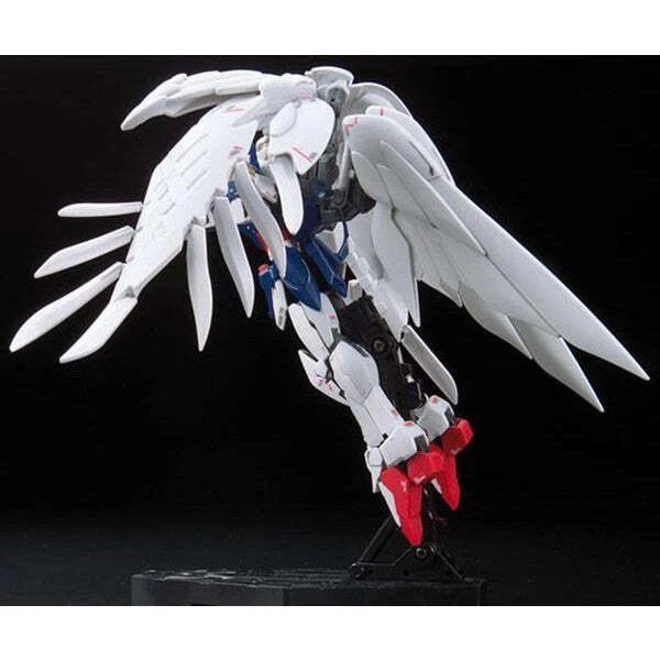 Bandai RG 1/144 XXXG-00W0 Wing Gundam Zero EW Real Grade Model Kit