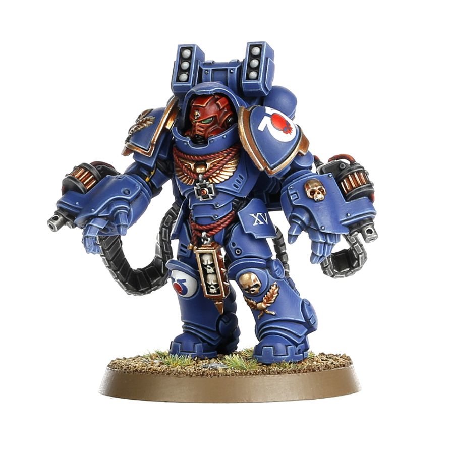 Warhammer 40K Space Marines Primaris Aggressor Squad – Multi-Part Plastic Miniatures Kit with Gravis Armour, Weapon Options & 3 Citadel Bases