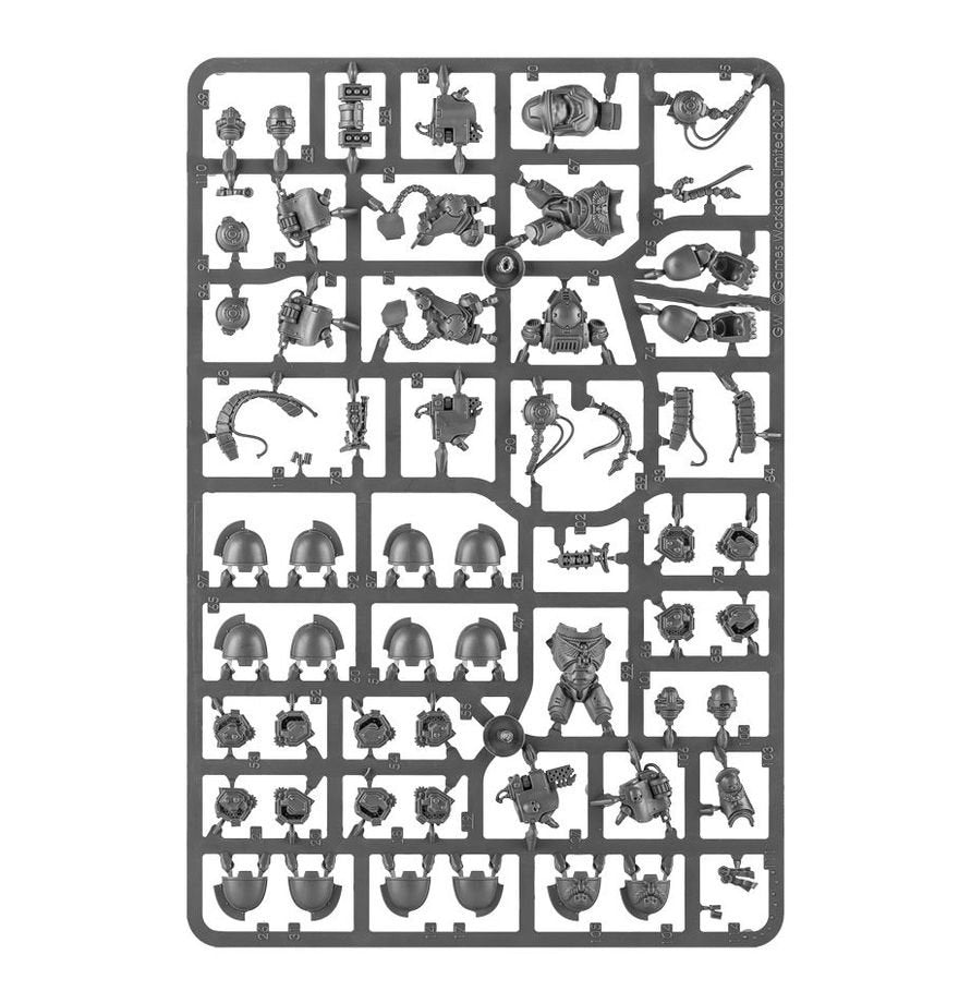 Warhammer 40K Space Marines Primaris Aggressor Squad – Multi-Part Plastic Miniatures Kit with Gravis Armour, Weapon Options & 3 Citadel Bases