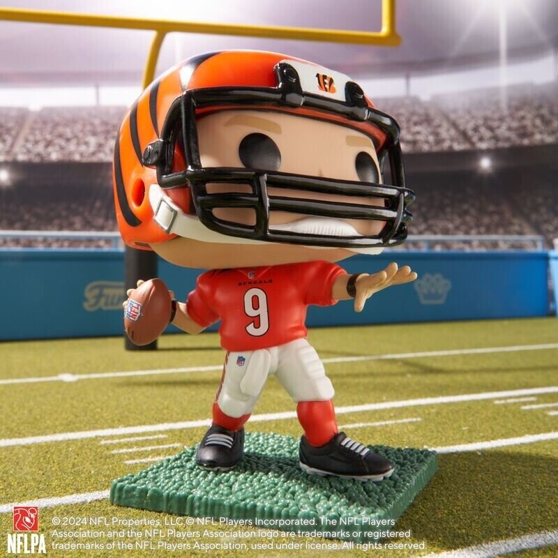 Joe Burrow (Home Uniform) Funko Pop! Football NFL Cincinnati Bengals - Approx. 4.15" Collectible Vinyl Figure #168 with Display Box Protector Case