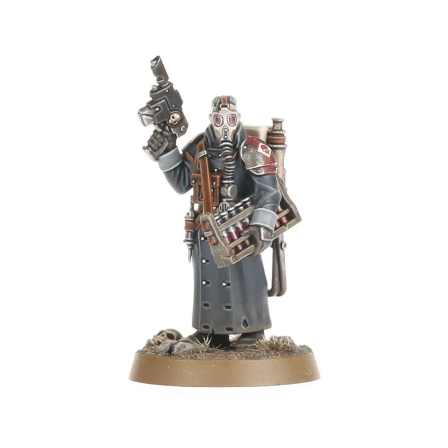 Warhammer 40K Astra Militarum Krieg Command Squad Miniatures Kit – Lord Commissar & Veteran Krieg Guardsmen – 7 Plastic Figures with Custom Weapon Options for Warhammer 40,000